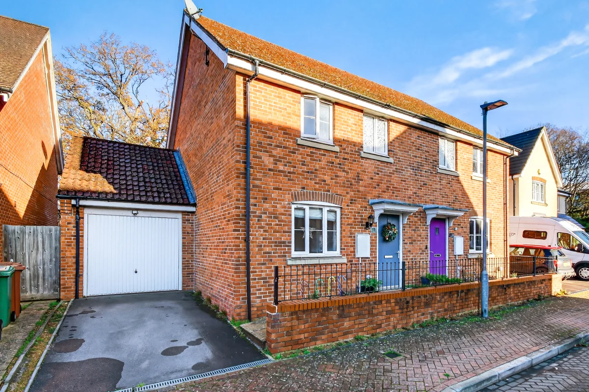 Critcher Close, Bracknell, RG12