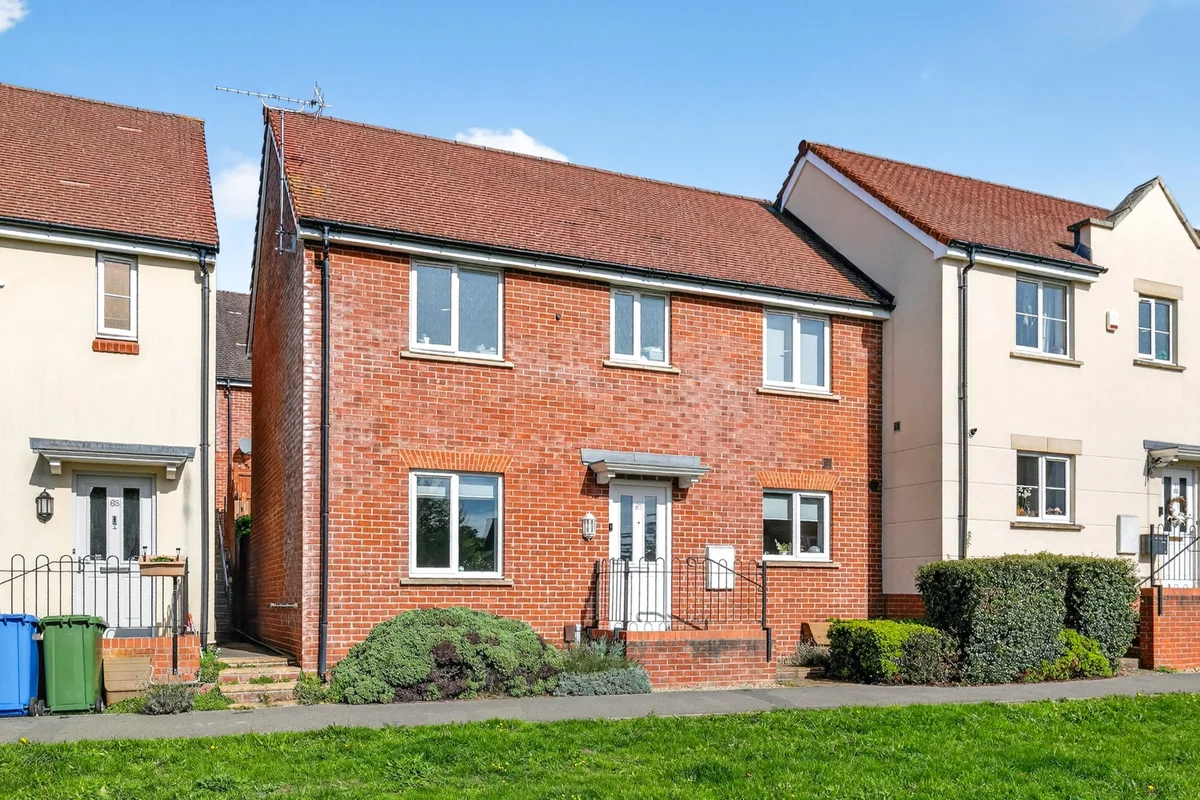 Eagle Way, Bracknell