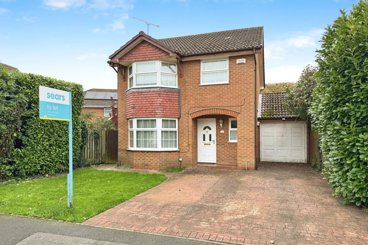 1 Ebborn Square, Reading, RG6