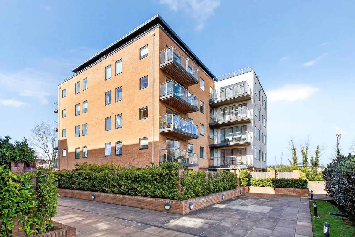 Old Bracknell Lane West, Bracknell, RG12