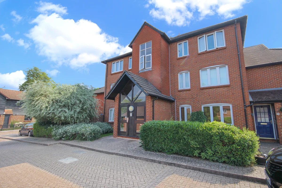Warfield, Bracknell, RG42