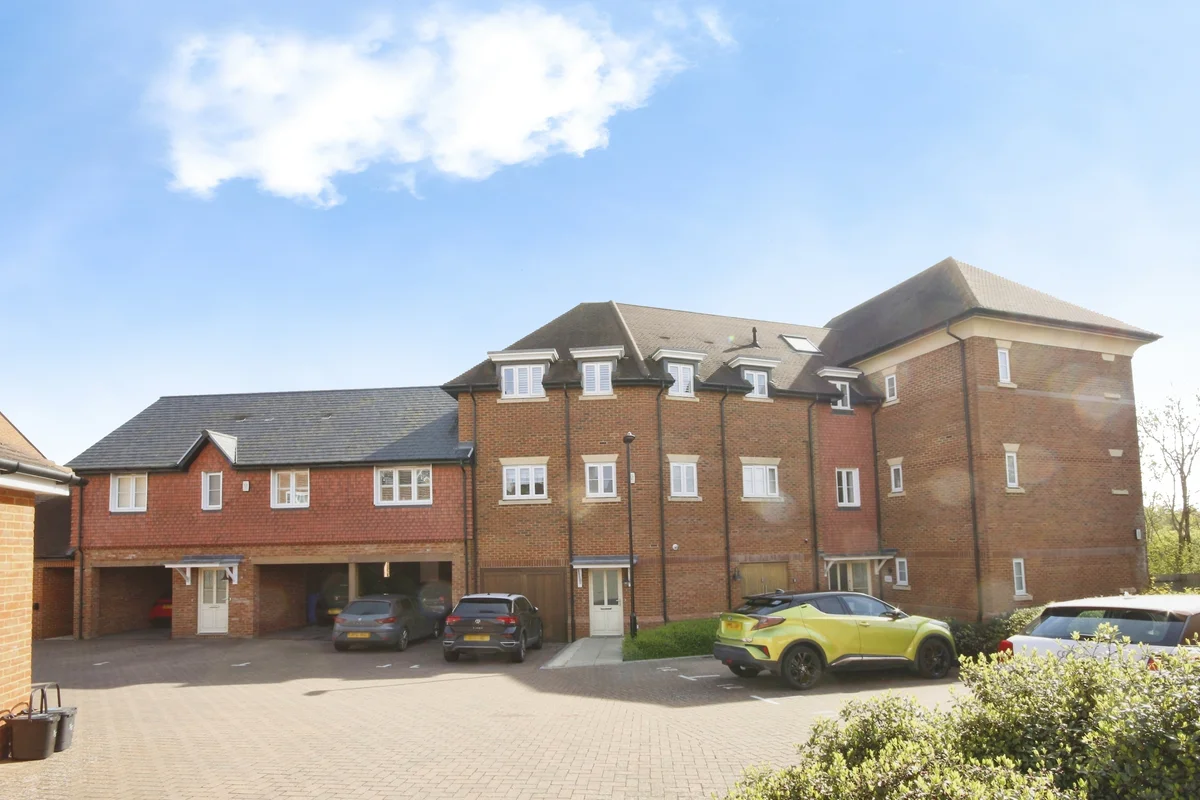 Warfield, Bracknell, RG42