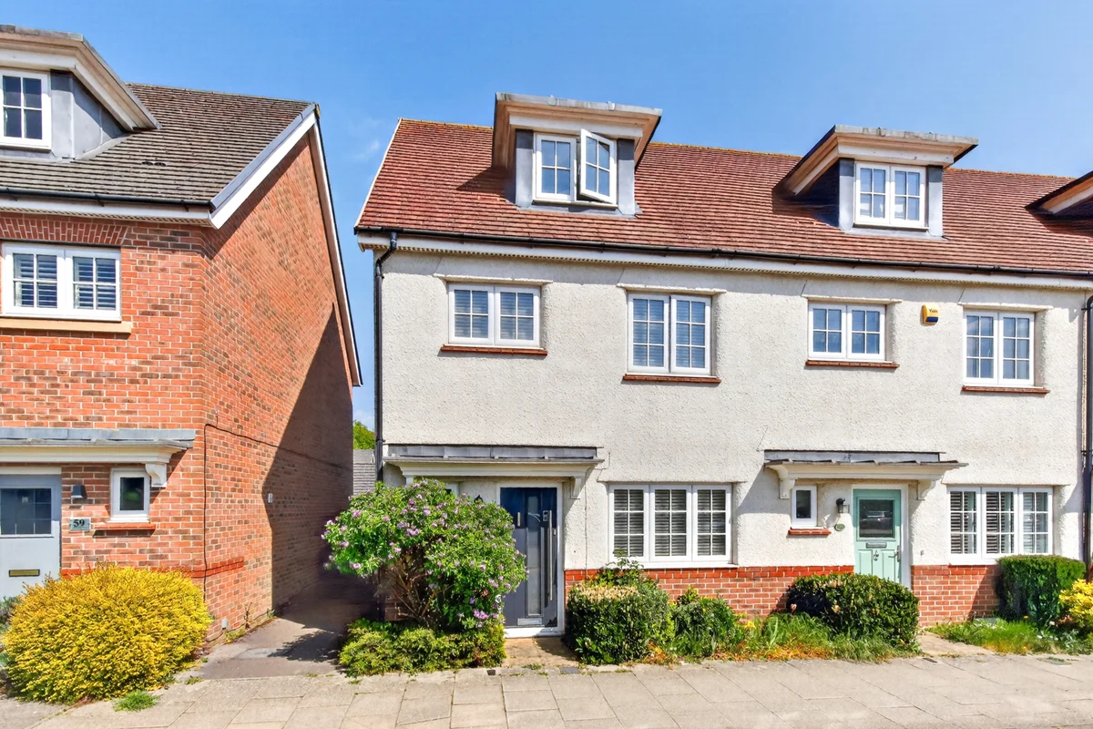 Sparrowhawk Way, Bracknell, RG12