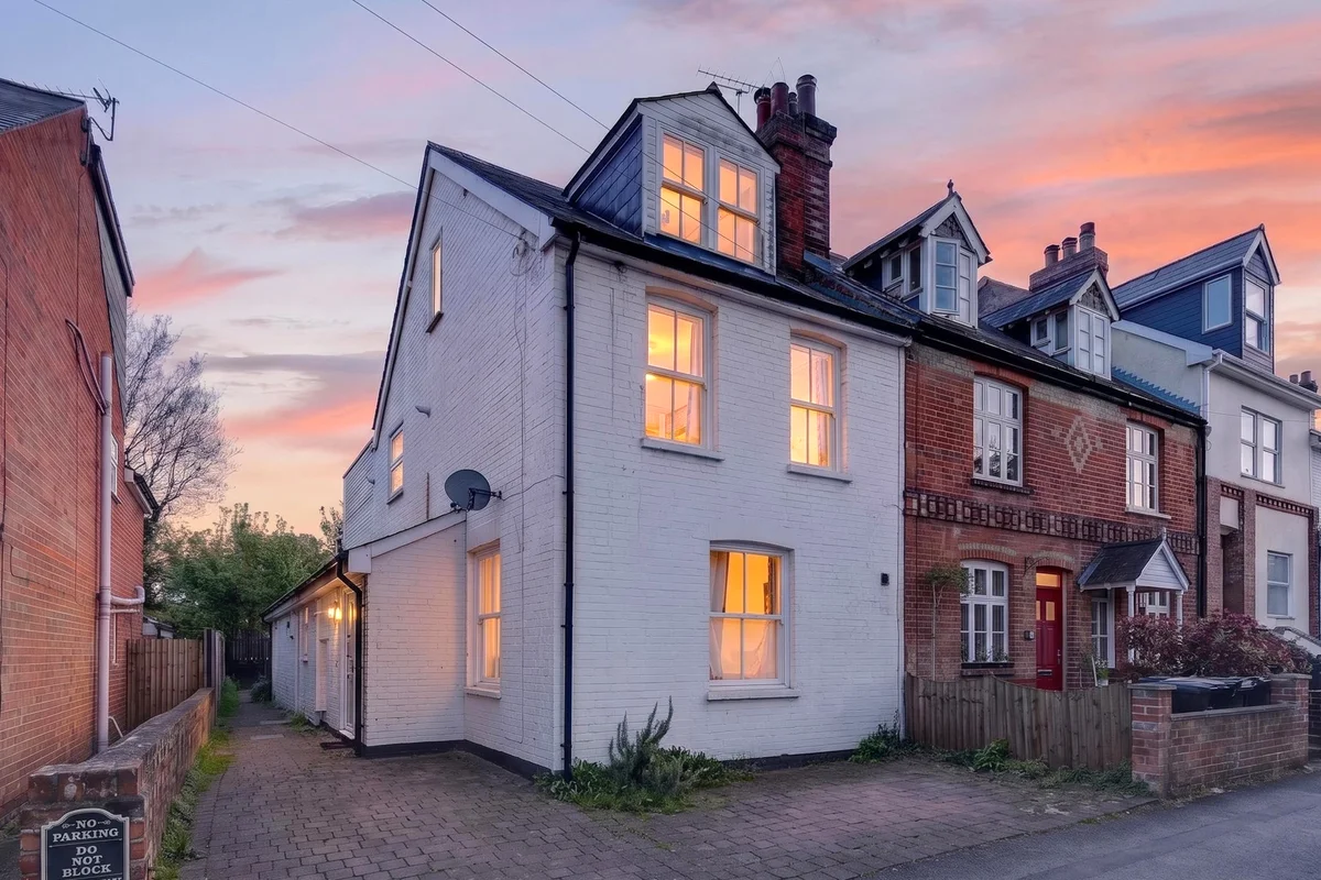 London Road, Wokingham, RG40