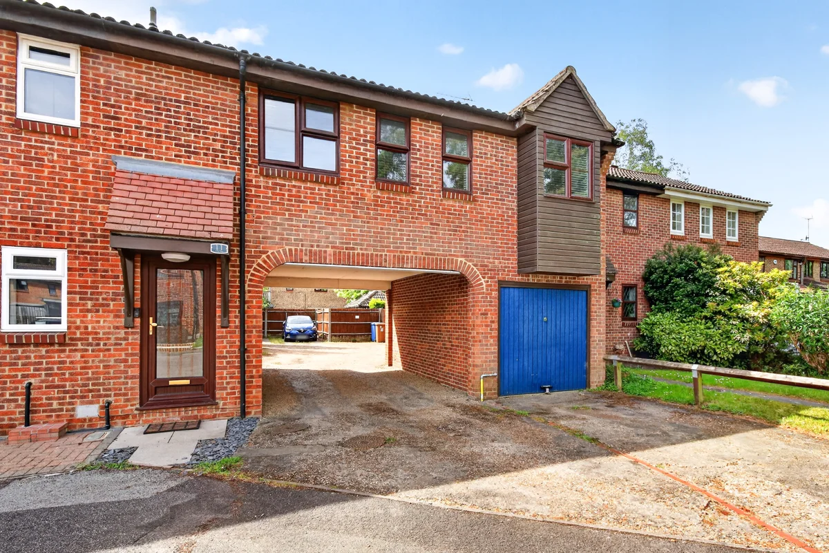 Hythe Close, Bracknell, RG12