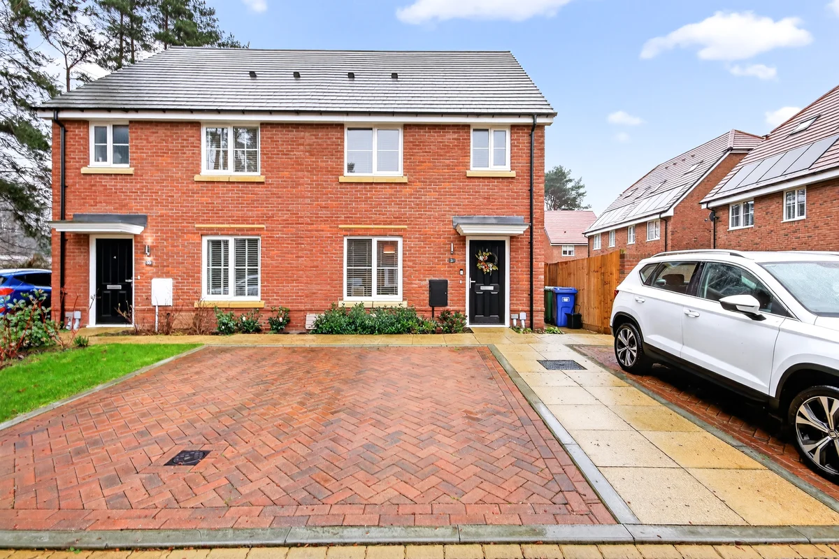 Beaufort Park, Wokingham, RG40