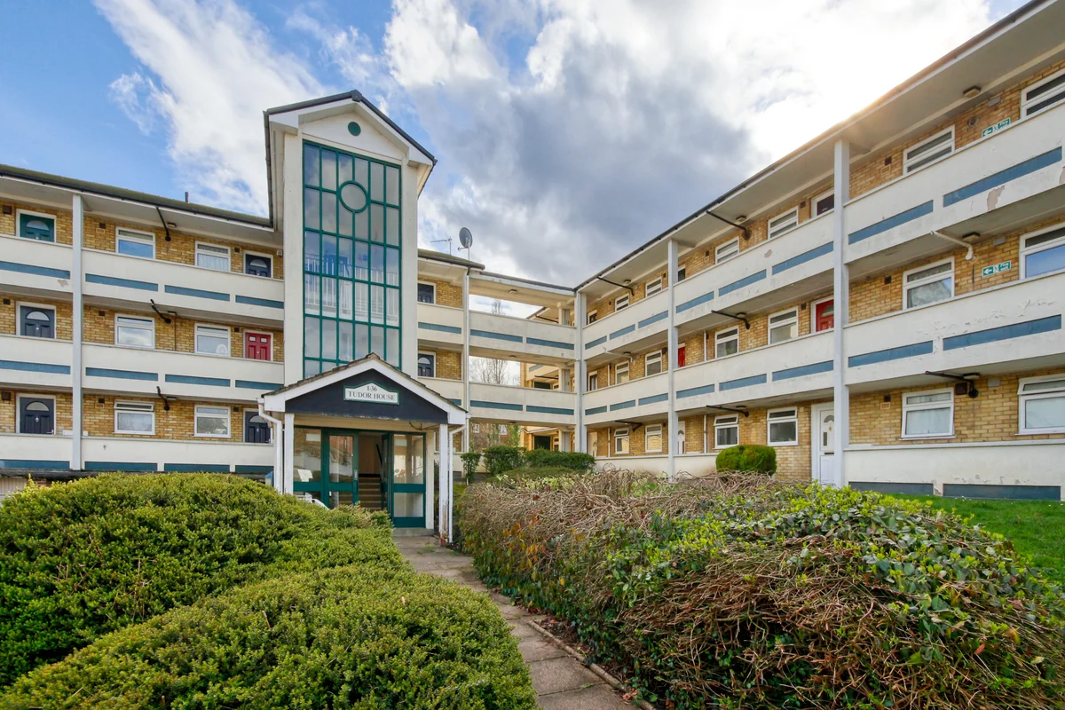South Lynn Crescent, Bracknell, RG12
