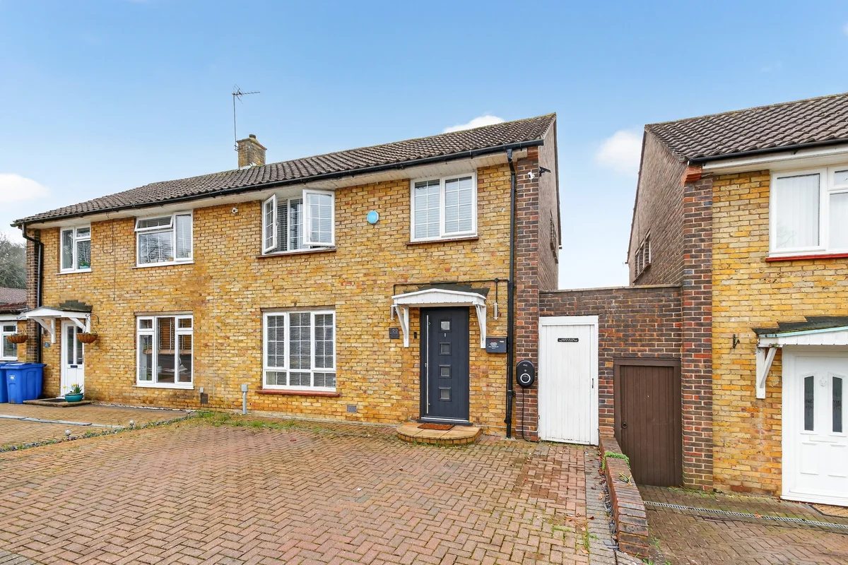 Lily Hill Road, Bracknell, RG12