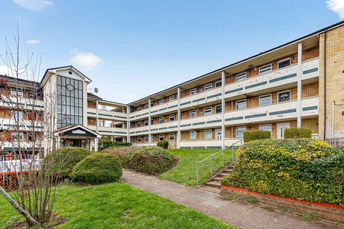 South Lynn Crescent, Bracknell, RG12