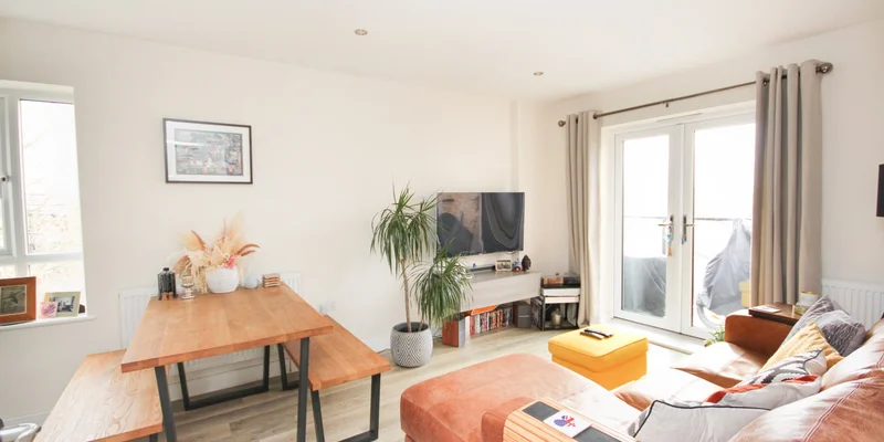 Fleming Place, Bracknell, RG12 - Image 3