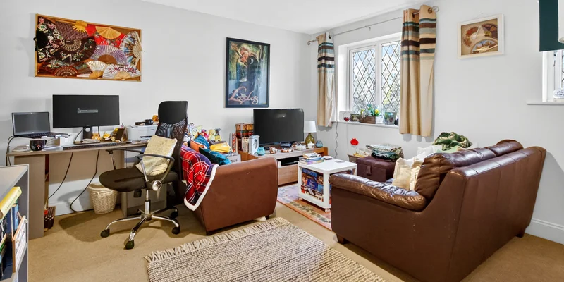 Binfield, Bracknell, RG42 - Image 2