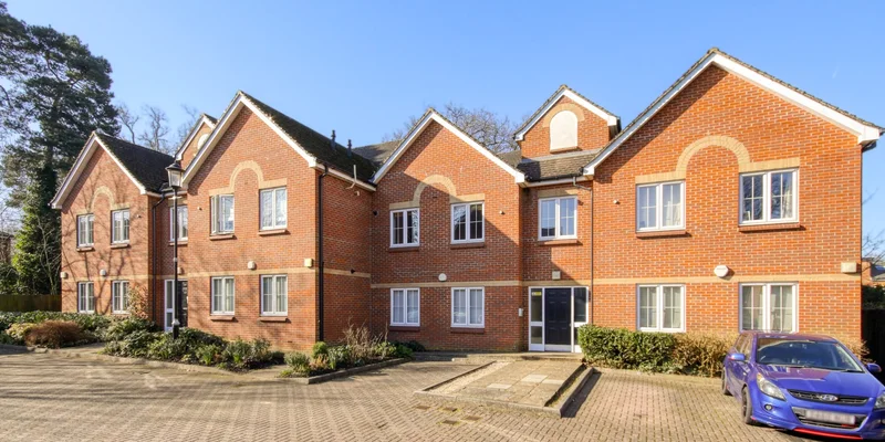 Darwin Place, Bracknell - Image 3