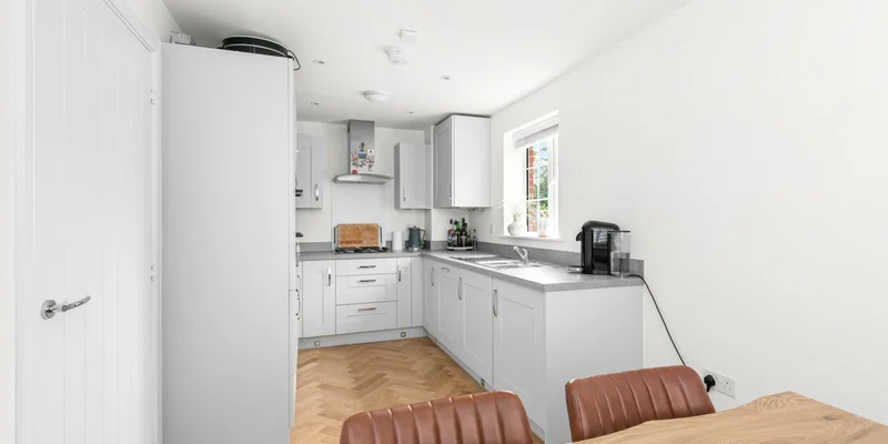 Sumner Chase, Binfield - Image 3