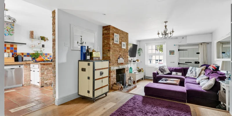 Rose Hill, Binfield - Image 2