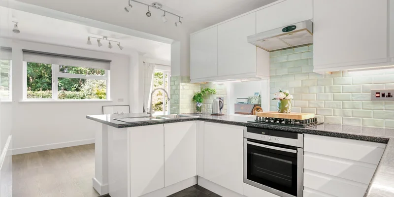 Woosehill Lane, Wokingham - Image 2