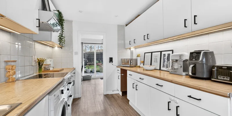 Claverdon, Bracknell, RG12 - Image 3