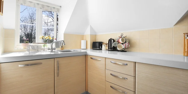 Marchmont Place, Bracknell - Image 2