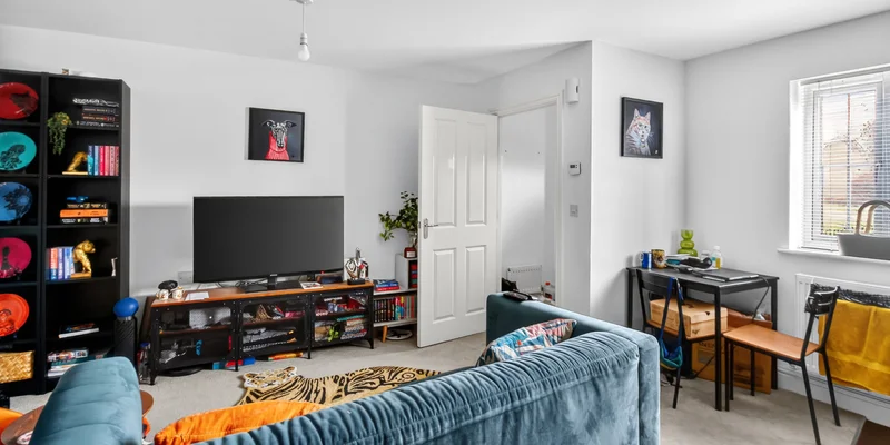 Fulmar Crescent, Bracknell, RG12 - Image 3