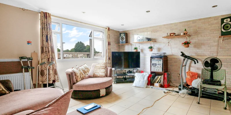 Wordsworth, Bracknell - Image 2