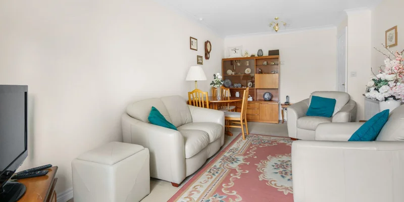 Beechcroft Court, Bracknell - Image 3