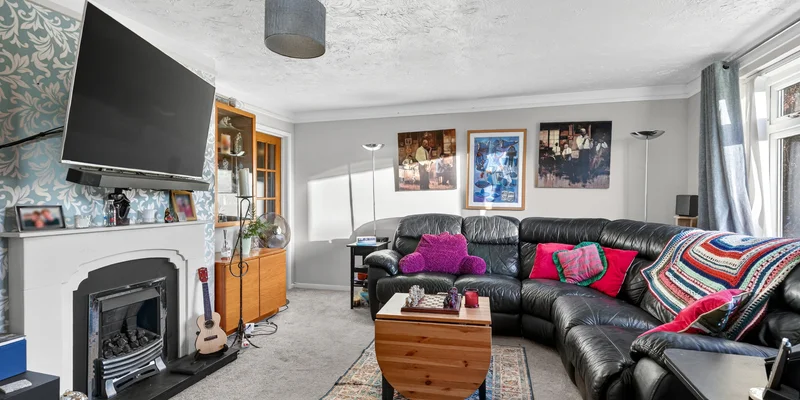 Staverton Close, Bracknell, RG42 - Image 3