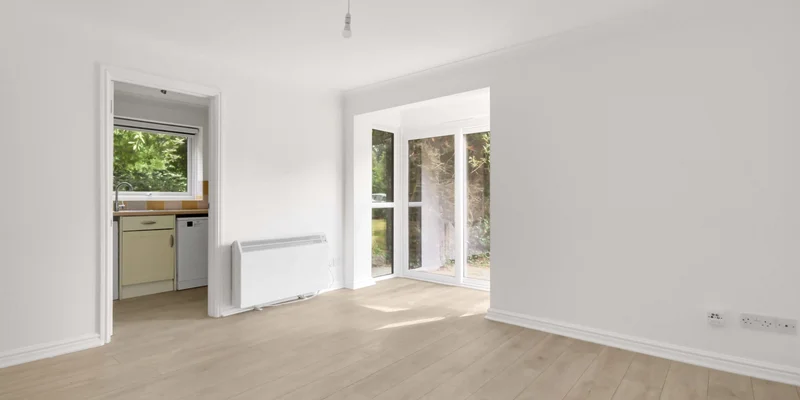 Landen Court, Wokingham - Image 2