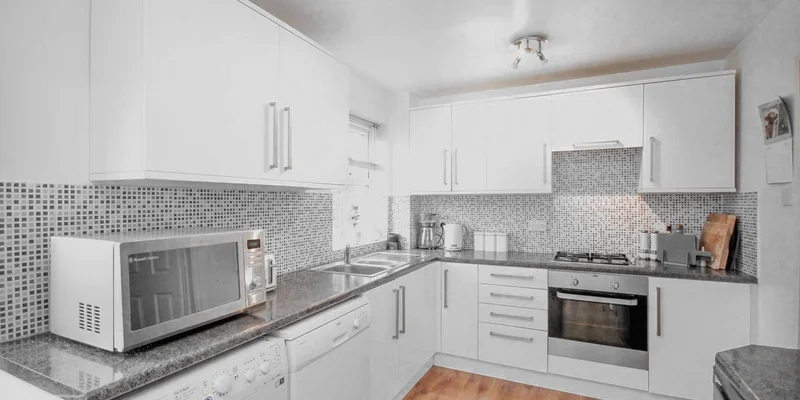 Kesteven Way, Wokingham, RG41 - Image 2