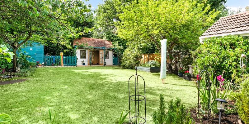 Nashgrove Lane, Wokingham - Image 2
