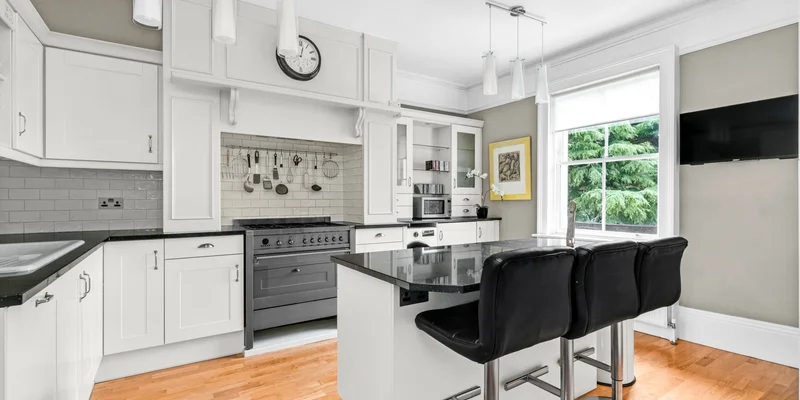 London Road, Binfield - Image 3