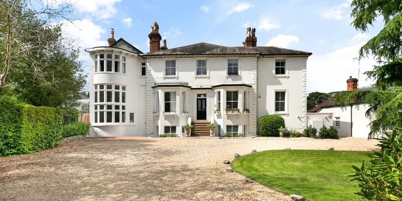 London Road, Binfield - Image 2