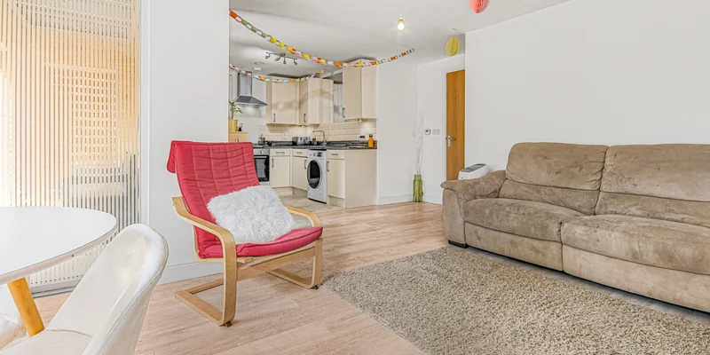 Larges Lane, Bracknell - Image 3
