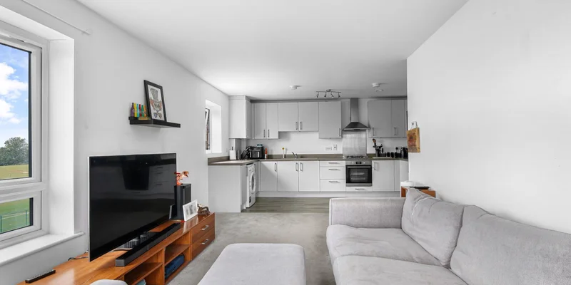 Hurley Drive, Bracknell - Image 3