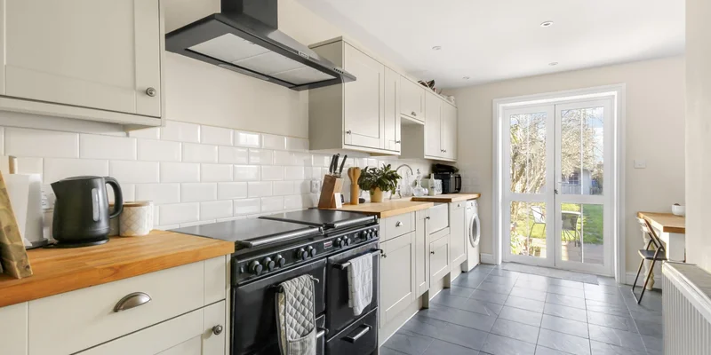 Bracknell Road, Winkfield Row - Image 2
