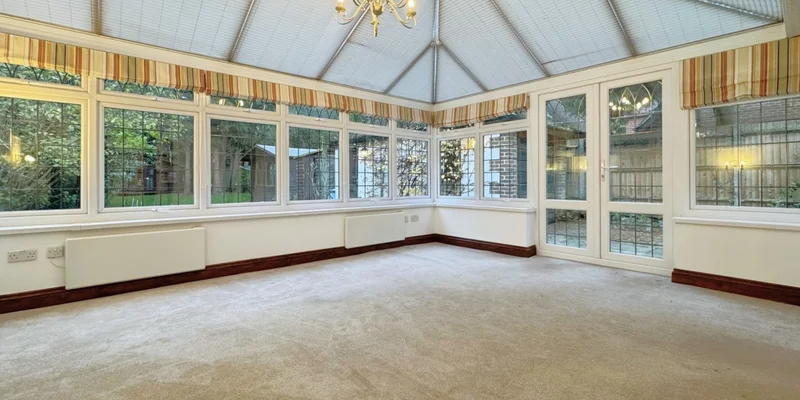 Saint Neots Road, Hook, RG27 - Image 2