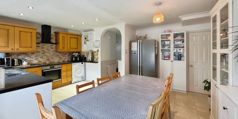 Cambrian Way, Finchampstead, RG40 - Image 3