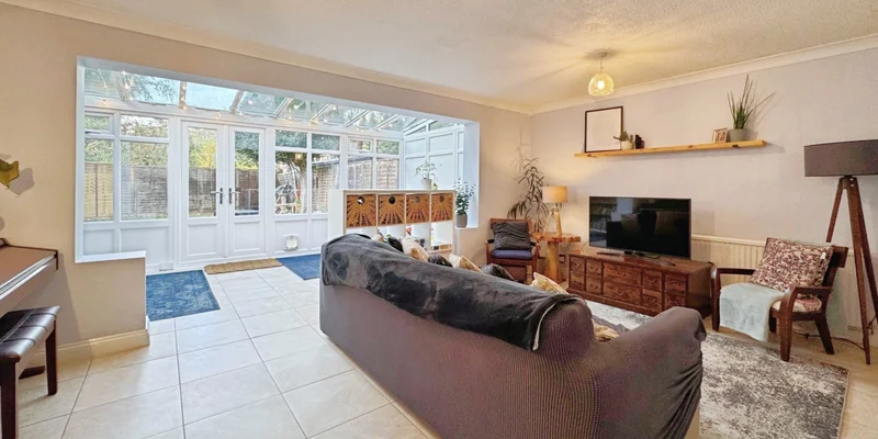 Cambrian Way, Finchampstead, RG40 - Image 2