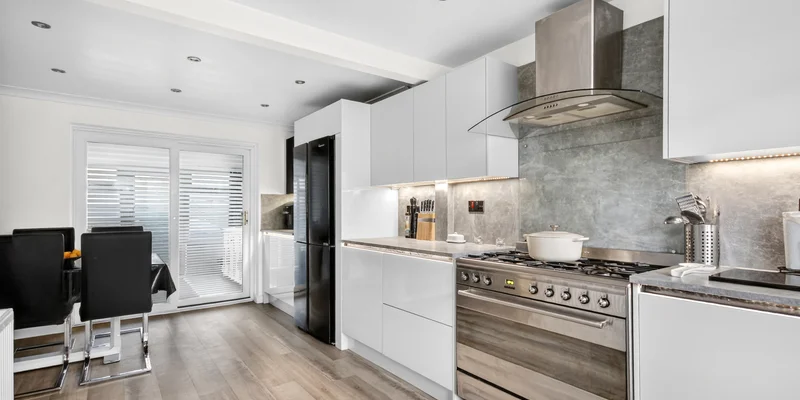 Ashbourne, Bracknell, RG12 - Image 2