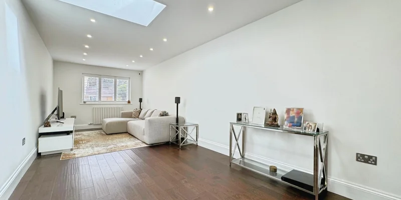 Chatsworth Avenue, Winnersh, RG41 - Image 3