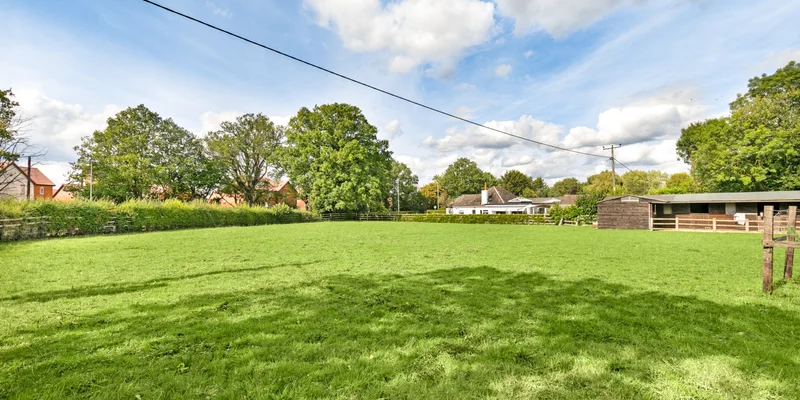 Park Lane, Finchampstead - Image 2