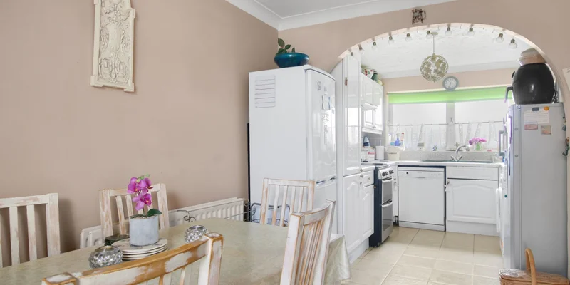 Arncliffe, Bracknell - Image 3