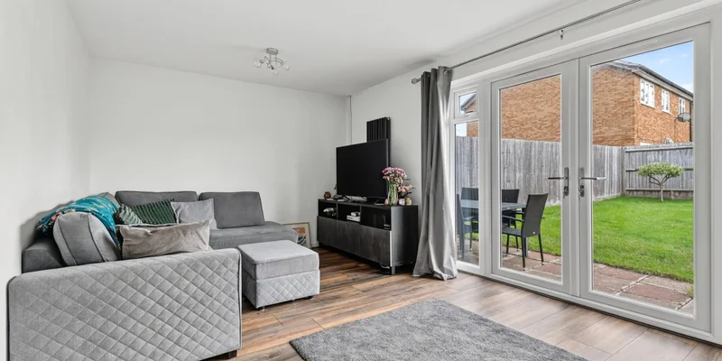 Sirius Close, Wokingham - Image 3