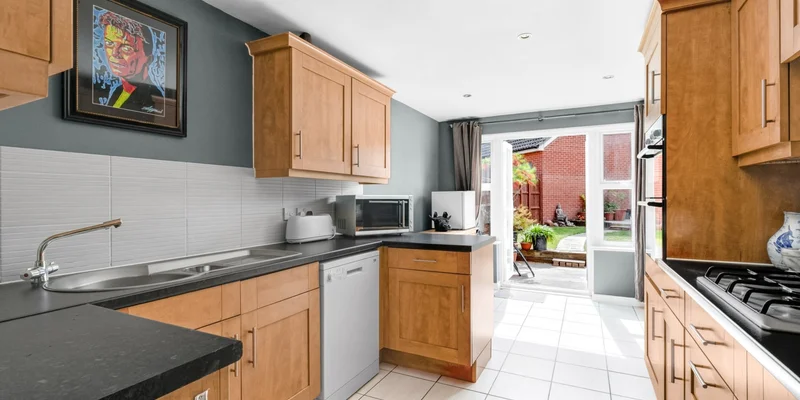 Victoria Walk, Wokingham - Image 3
