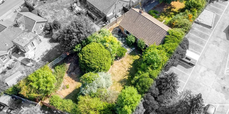 Harmar Close, Wokingham - Image 2