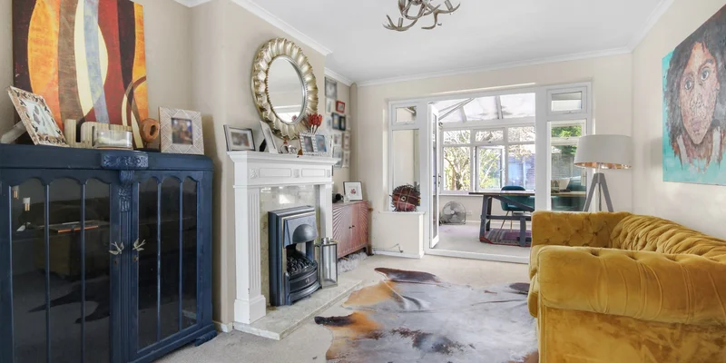 Woodrow Drive, Wokingham - Image 3