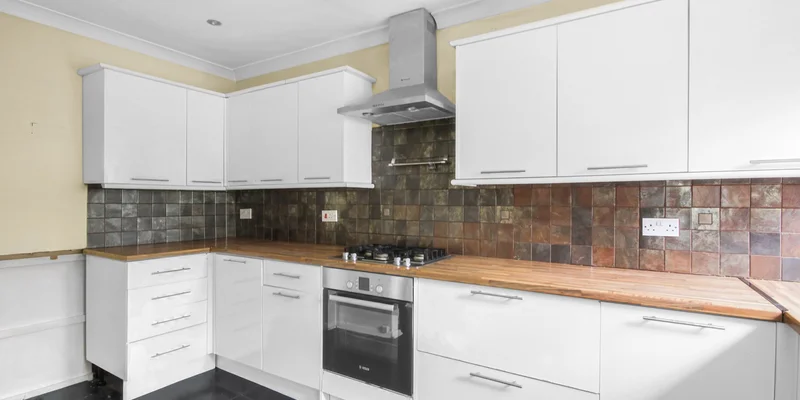The Spinney, Wokingham - Image 3