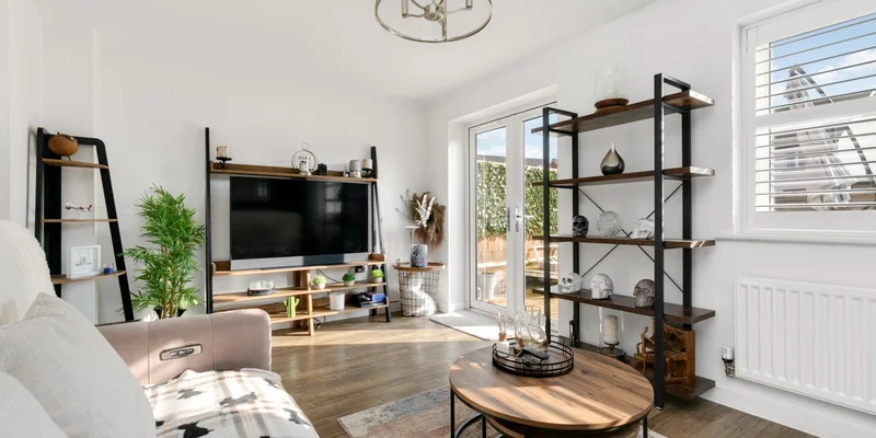Dalley Road, Wokingham - Image 2