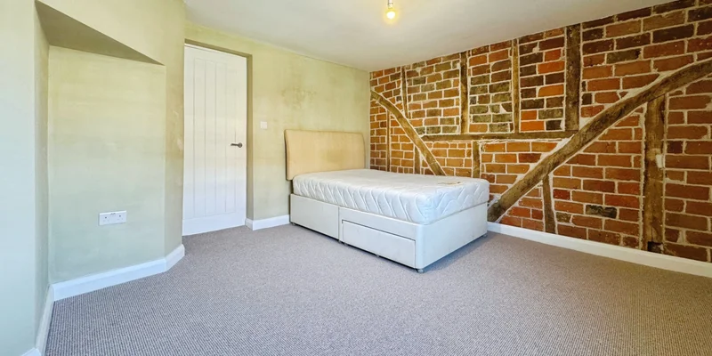 Broad Street, Wokingham, RG40 - Image 2