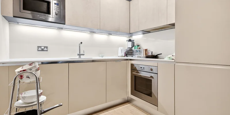 Wokingham Road, Bracknell, RG42 - Image 2