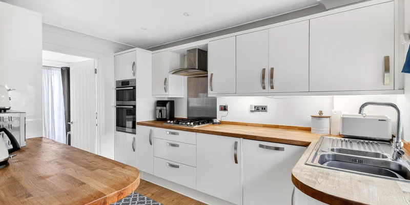 Underwood, Bracknell, RG12 - Image 3
