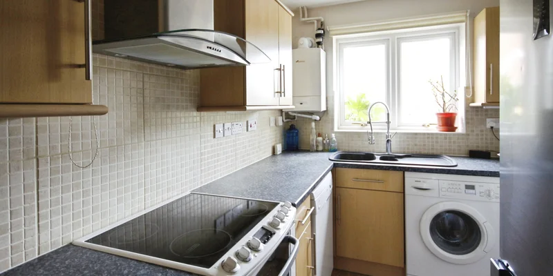 Whitton Road, Bracknell, RG12 - Image 2